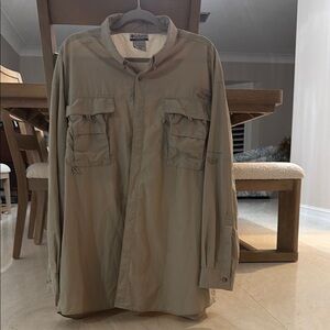 Columbia Men's lightweight long sleeve shirt